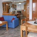 Апартаменты Matroni's House - Seafront Getaway In