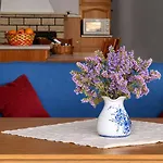 Matroni's House - Seafront Getaway In Apartament *
