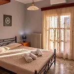 شقة Matroni's House - Seafront Getaway In