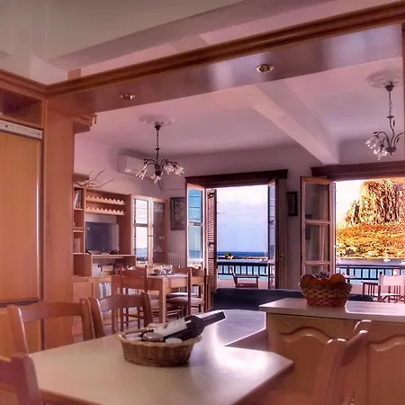 Matroni's House - 2ος όροφος, ιδιόκτητο σπίτι * Monemvasía