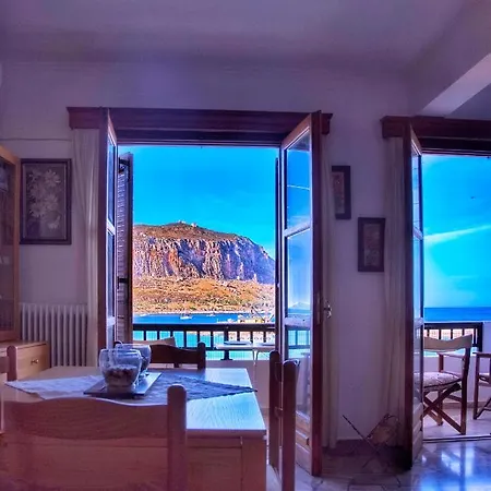 Matroni's House - 2ος όροφος, ιδιόκτητο σπίτι Monemvasia