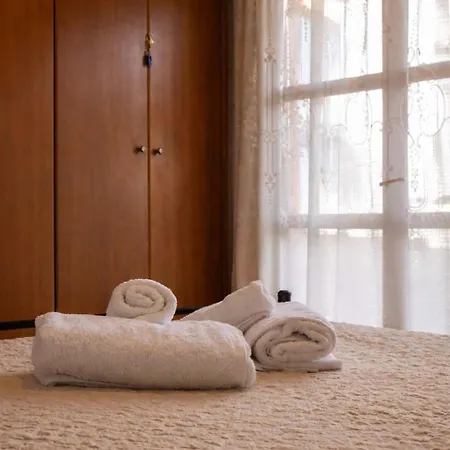 Matroni's House - Seafront Getaway In 모넴바시아