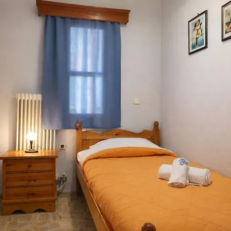 Matroni's House - Seafront Getaway In * 모넴바시아