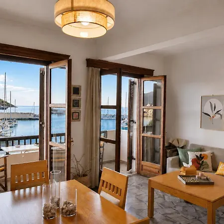 Appartement Matroni's House - Seafront Getaway In *
