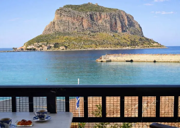 Appartement Matroni's House - Seafront Getaway In