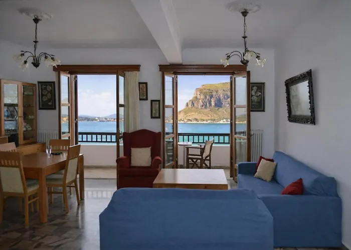 Matroni's House - Seafront Getaway In Appartement Monemvasia