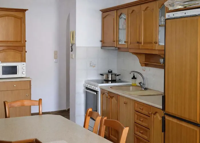 Matroni's House - Seafront Getaway In Monemvasia